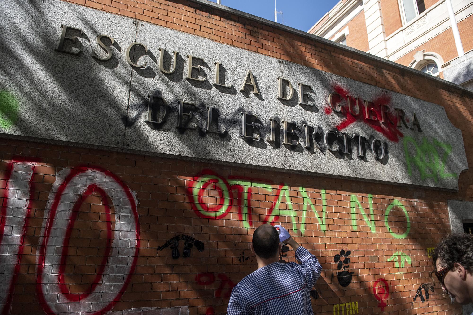 Activistas convierten por unas horas la Escuela de la Guerra del Ejército en una “Escuela de Paz” - 3